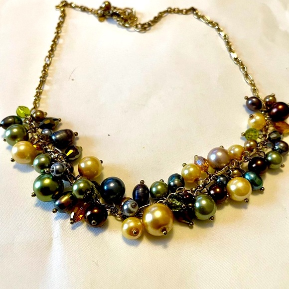 Premier Designs Faux Pearl Cluster & Crystal Beaded Choker - Picture 3 of 6